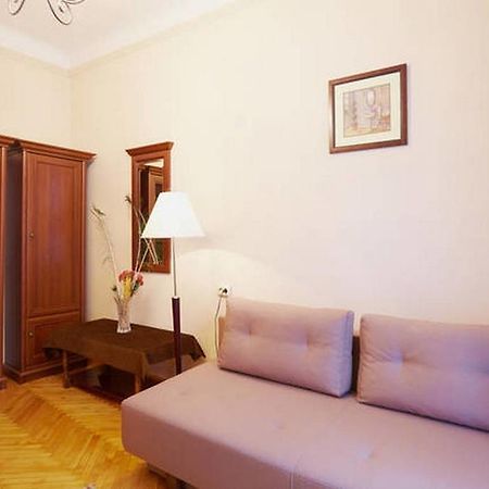 Appartement Pylnykarska 6 à Lviv Extérieur photo
