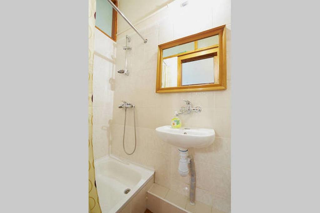 Appartement Pylnykarska 6 à Lviv Extérieur photo