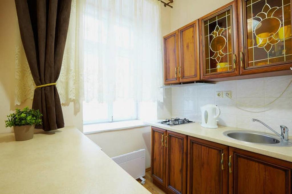 Appartement Pylnykarska 6 à Lviv Extérieur photo