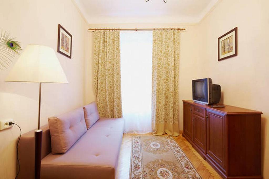 Appartement Pylnykarska 6 à Lviv Extérieur photo